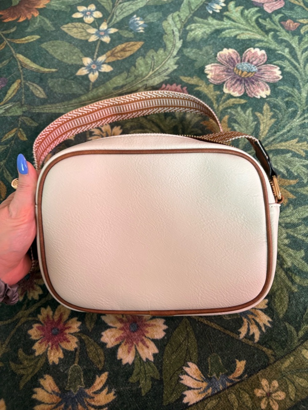 Bostanten White & Brown Quilted Crossbody Bag with Patterned Strap - Picture 5 of 9